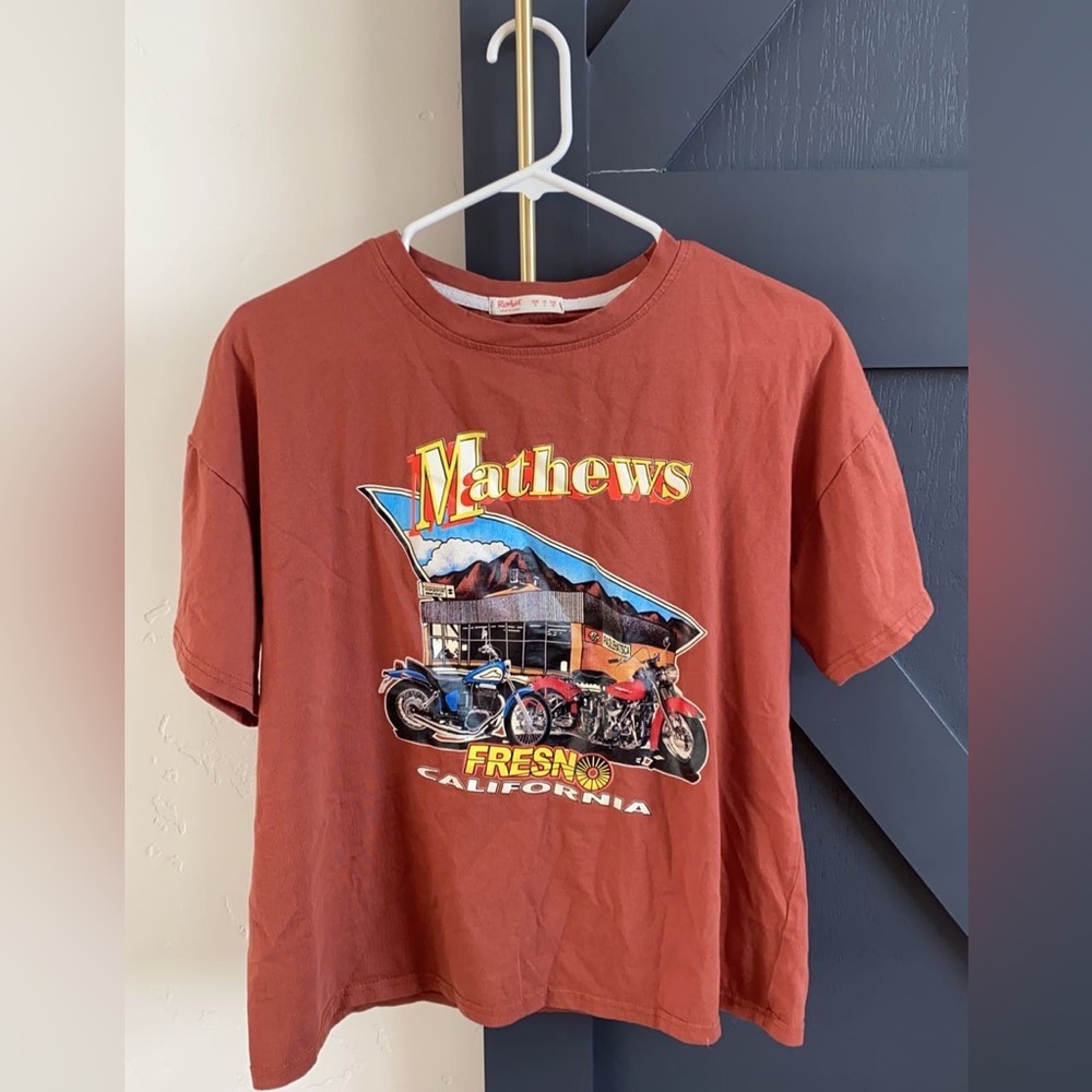 Graphic T